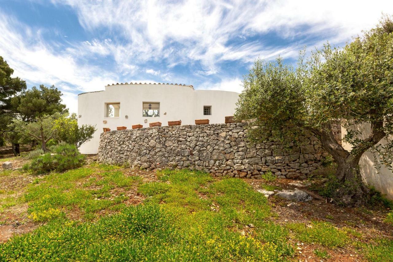 Вилла Trullo Il Karrubo Остуни Экстерьер фото